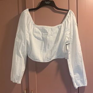 Fitted boho cropped white top